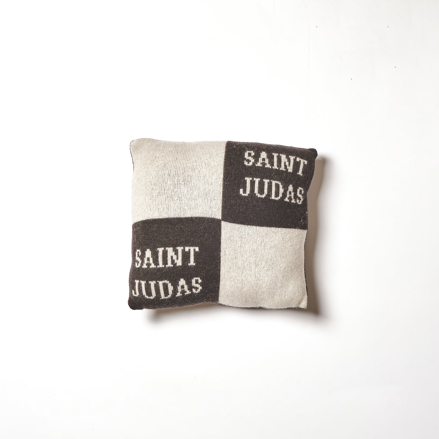 Saint Judas checkered cushion